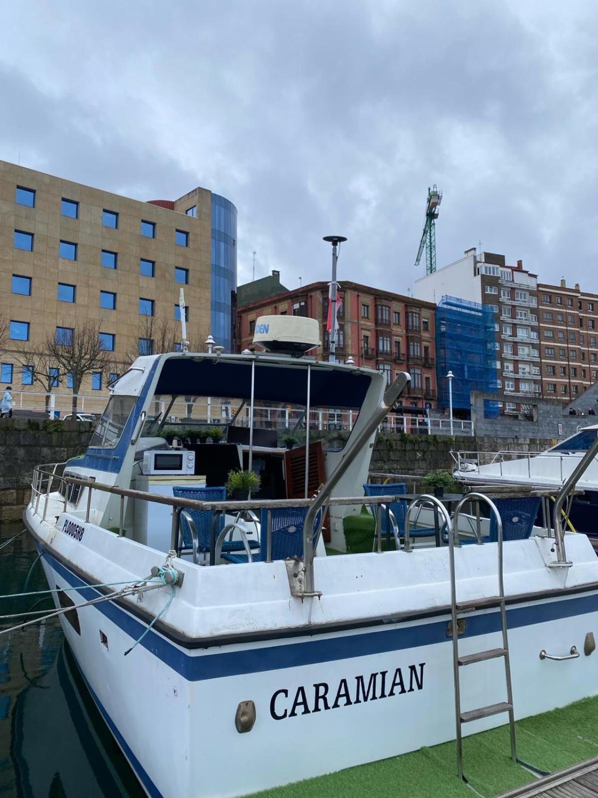 ホテル Experiencia En El Mar Gijon C エクステリア 写真